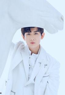 成毅恋情最新爆料图片,甜蜜同框引热议，细节揭秘恋情真相！”