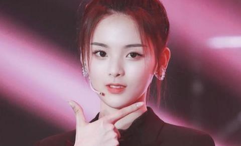 娱乐圈吃瓜感慨语,繁华落尽,谁主沉浮?  第2张 娱乐圈吃瓜感慨语,繁华落尽,谁主沉浮?  第2张