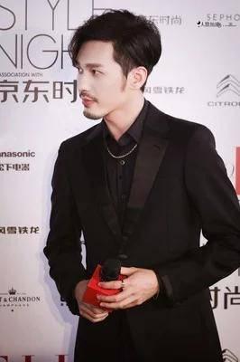 娱乐爆料男团有哪些人物,揭秘娱乐爆料中的顶级男团阵容  第2张