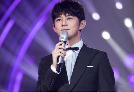 肖战何炅最新爆料,揭秘娱乐圈幕后故事